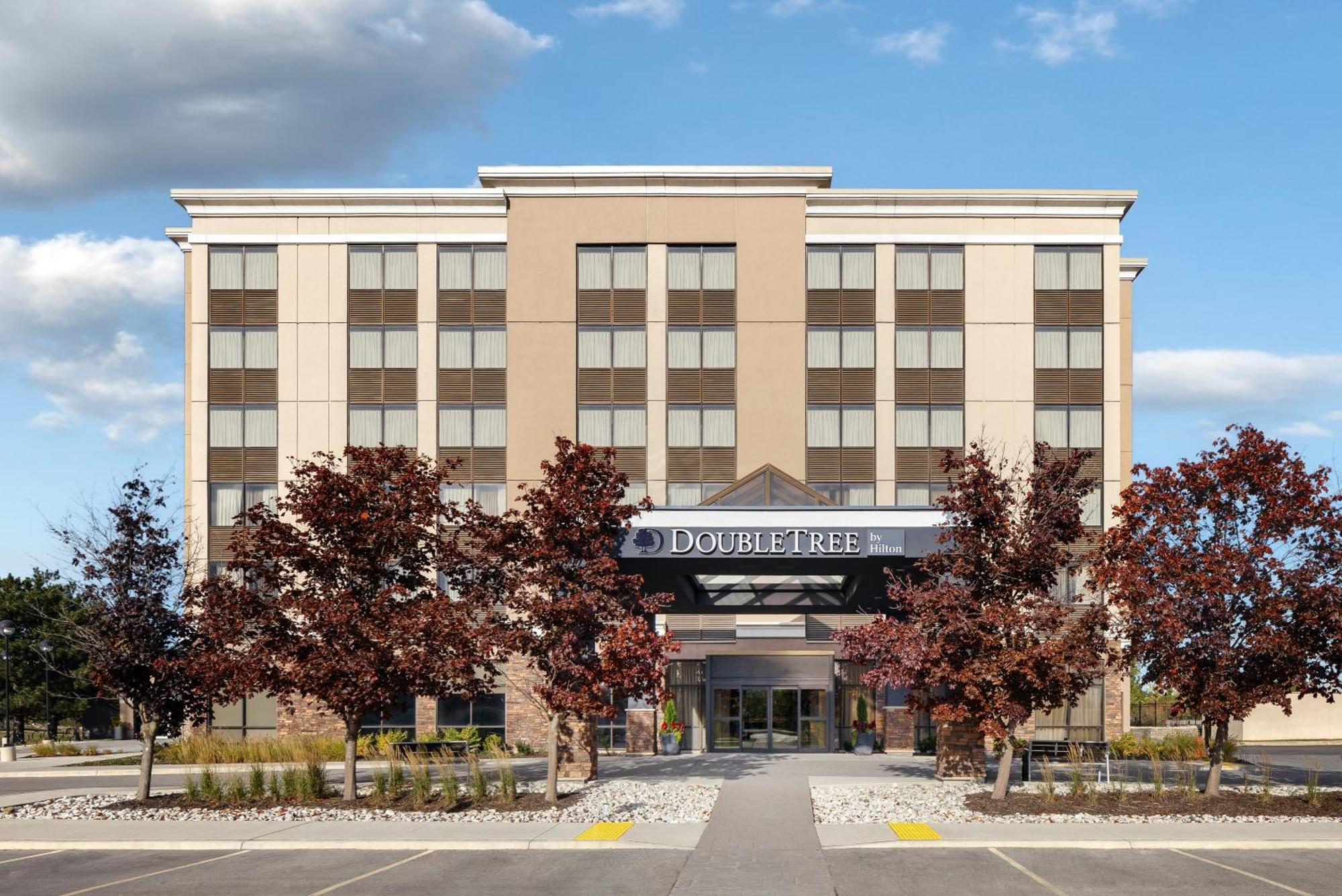 Doubletree By Hilton Kitchener Hotel Exterior photo