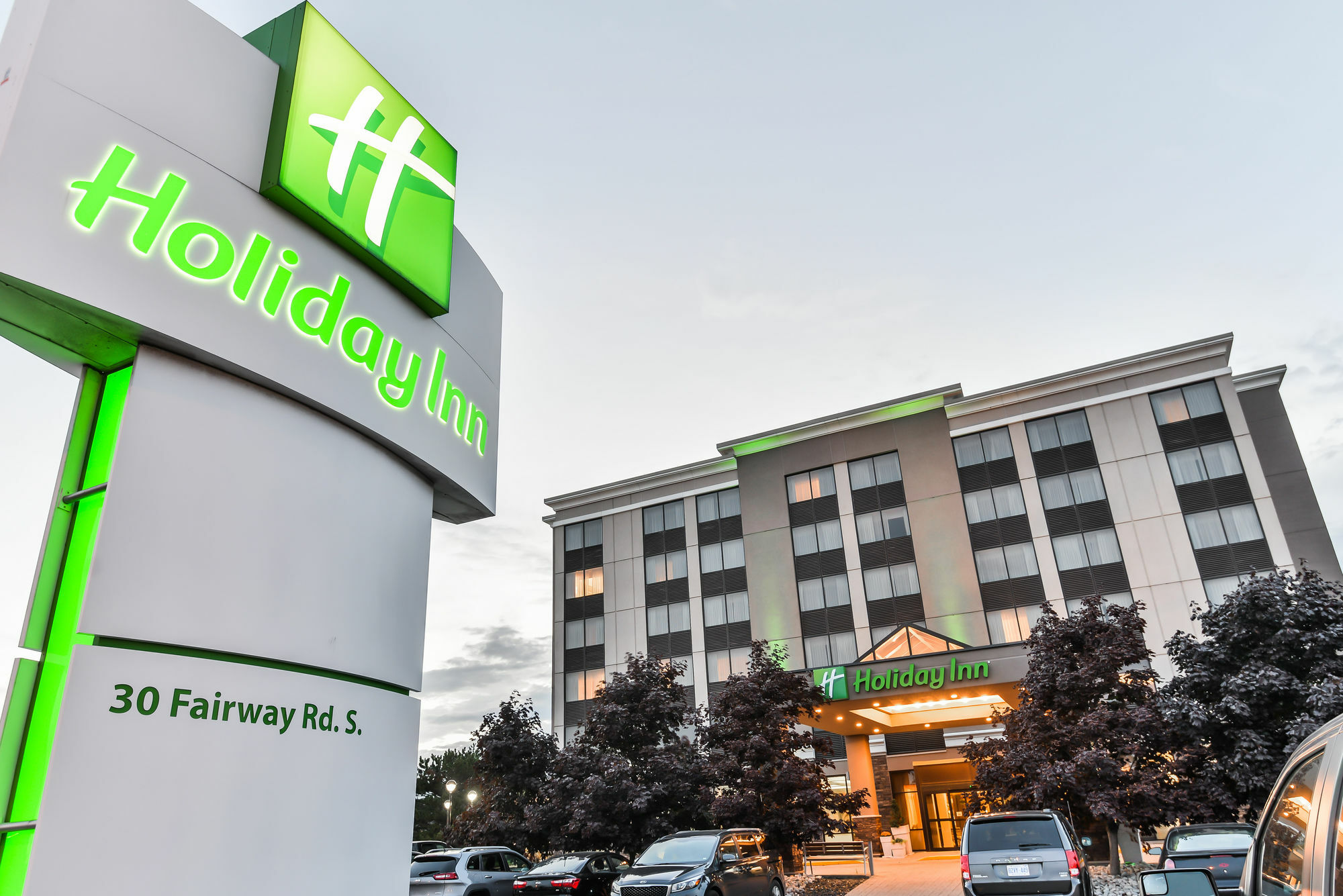 Doubletree By Hilton Kitchener Hotel Exterior photo