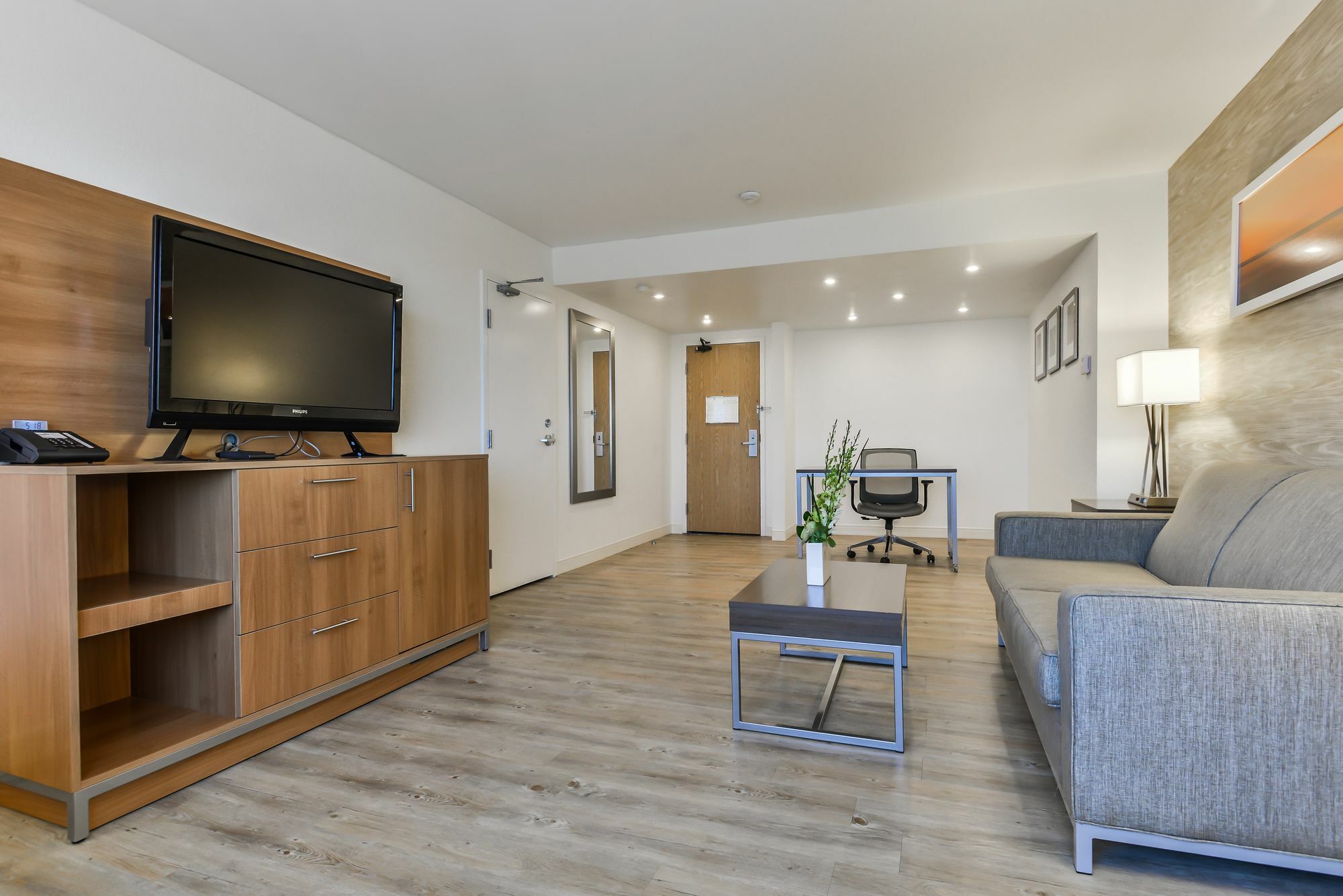 Doubletree By Hilton Kitchener Hotel Exterior photo