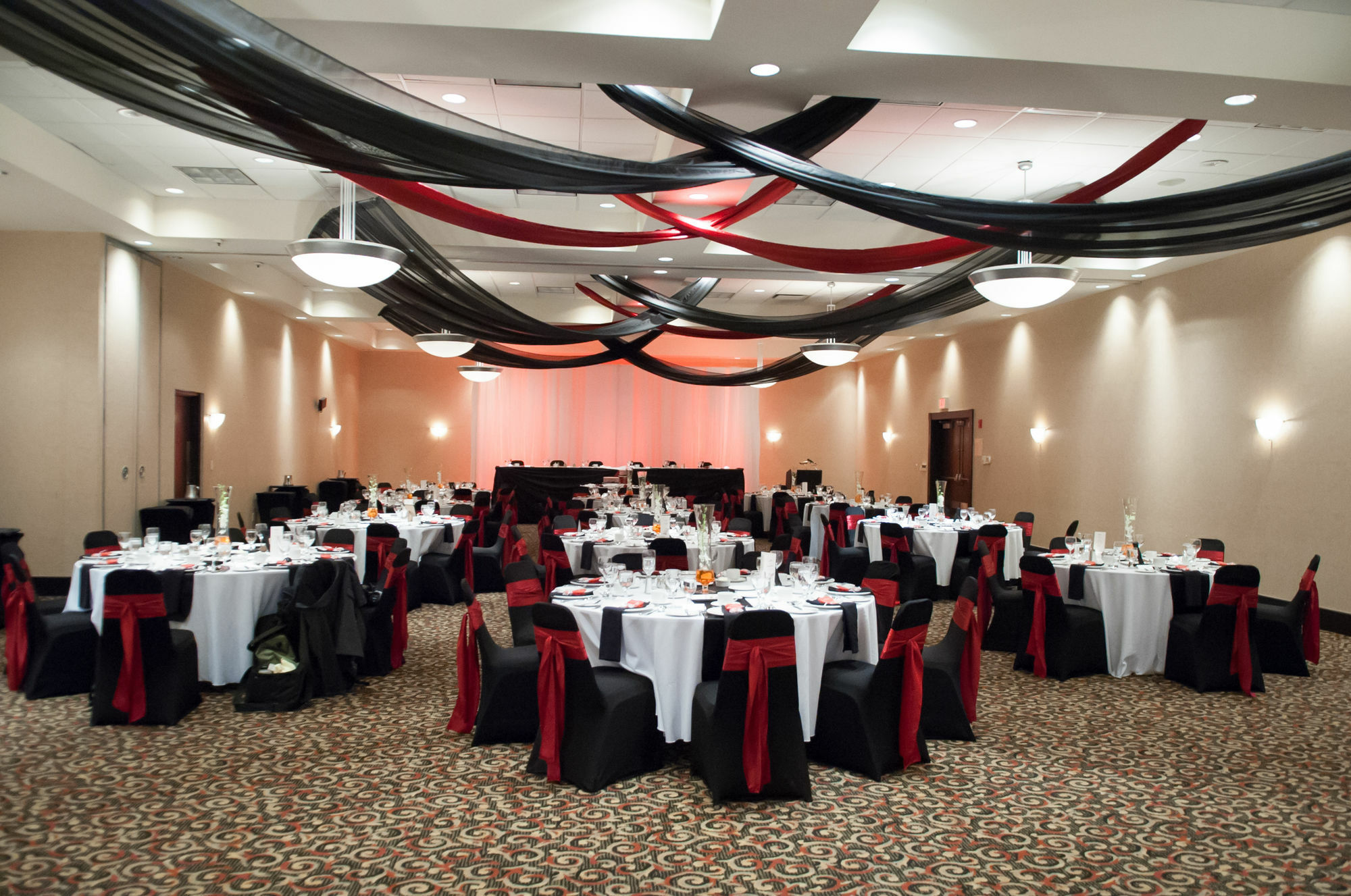 Doubletree By Hilton Kitchener Hotel Exterior photo