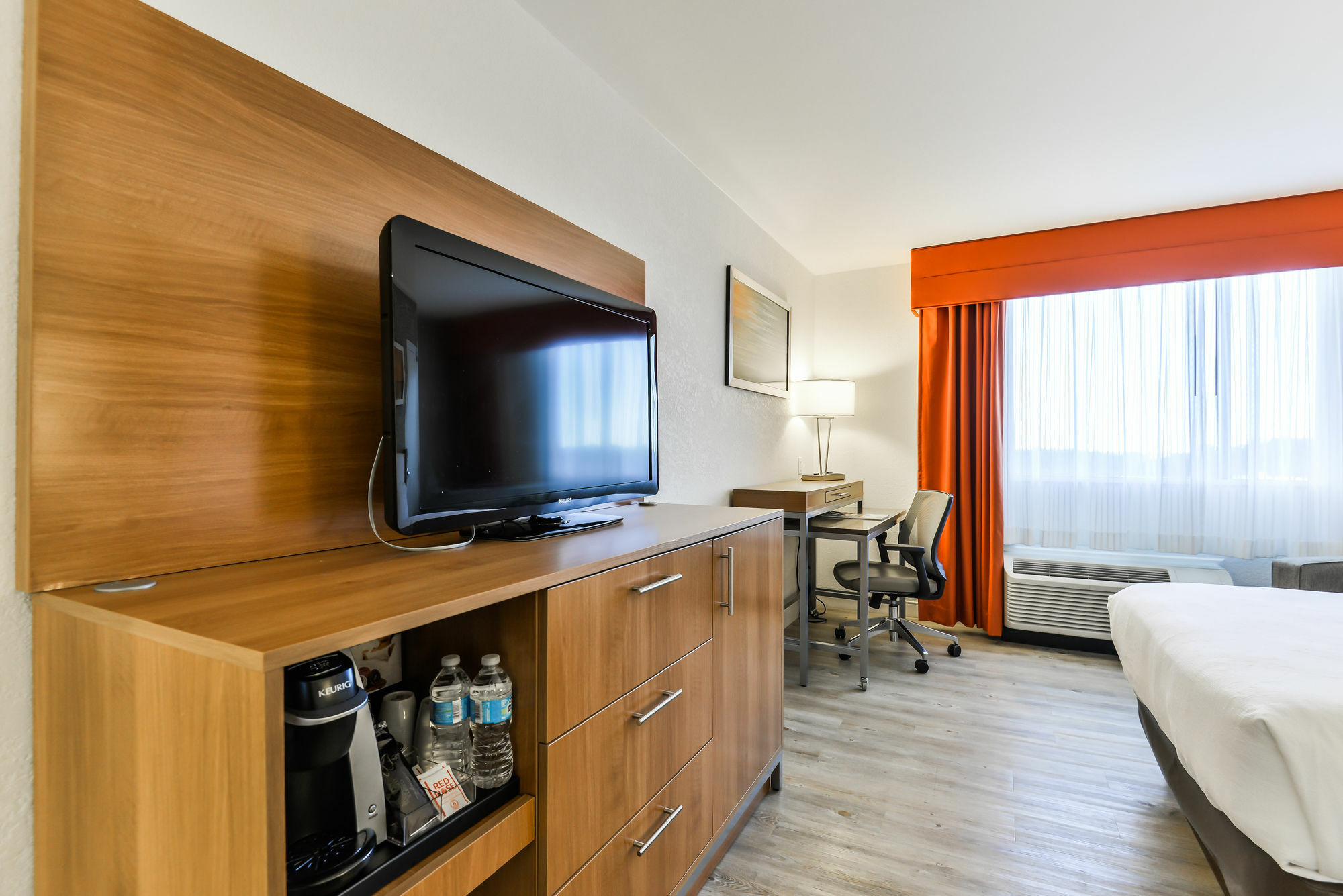 Doubletree By Hilton Kitchener Hotel Exterior photo